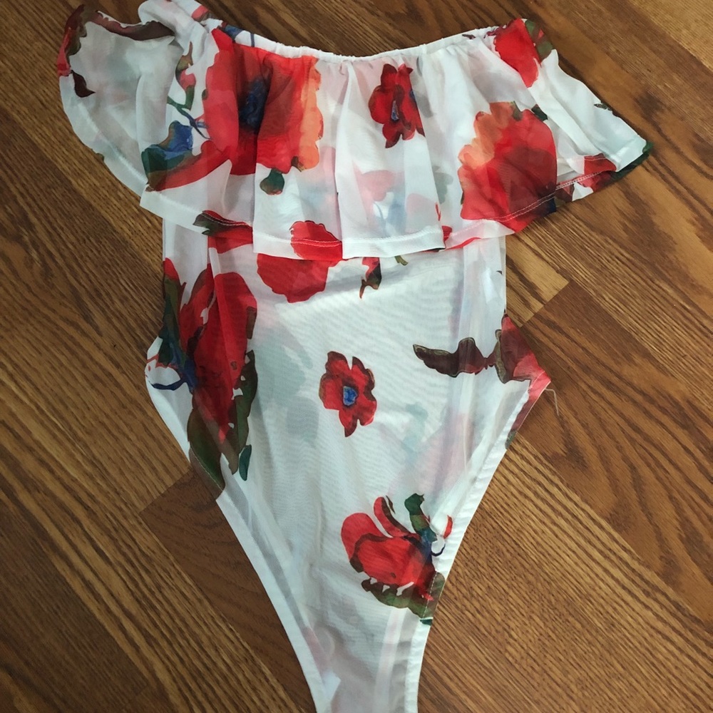 Off the shoulder bodysuit size small